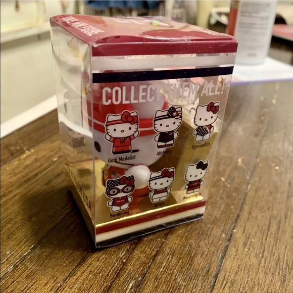 New, Kidrobot Hello Kitty Sanrio Olympics Team USA Mini Series Gold Medalist L26 - Picture 2 of 6